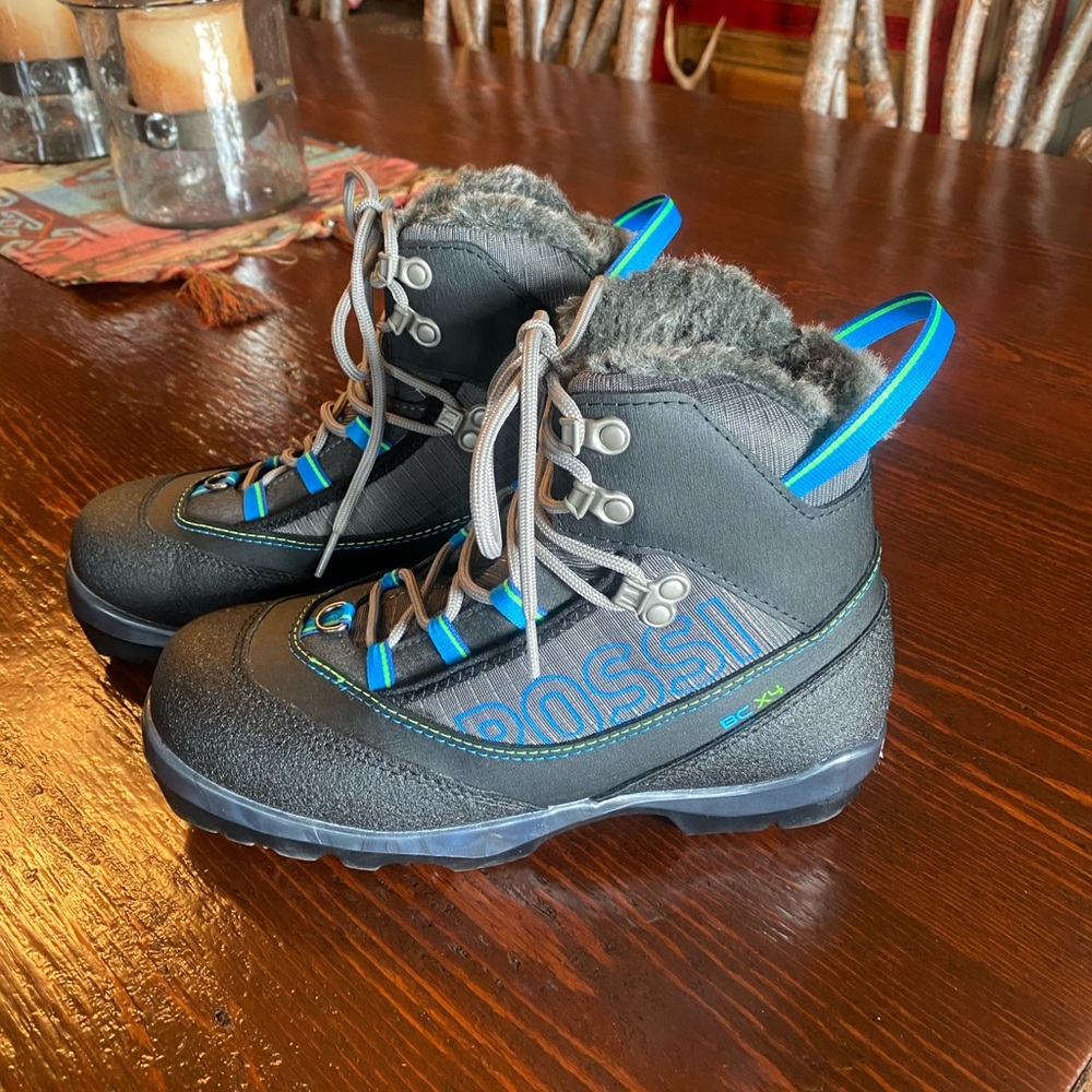 Rossignol BC X4 cross country ski boots!
